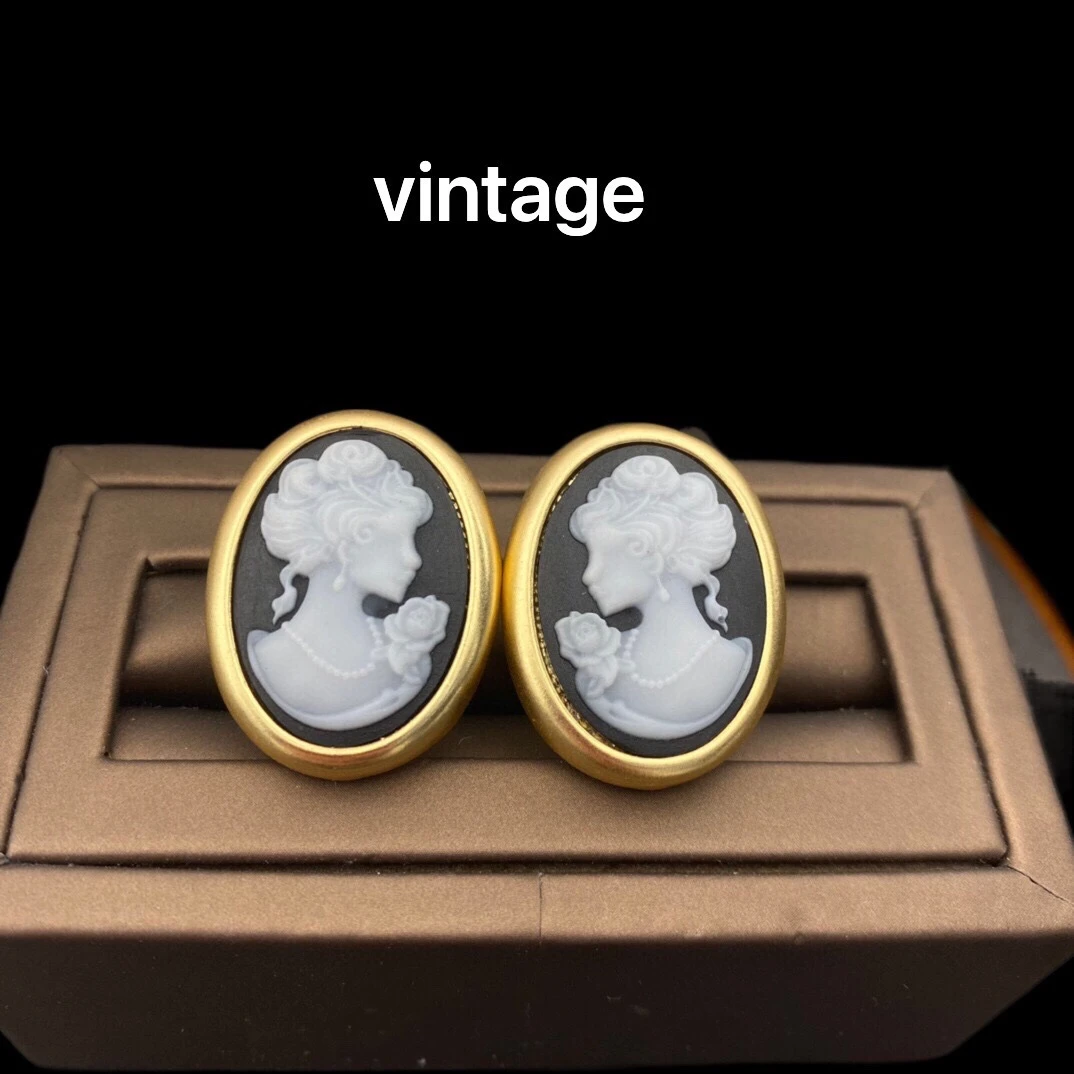 铜合金耳饰 中古vintage雾面金黑底白人物浮雕款复古时尚小耳钉