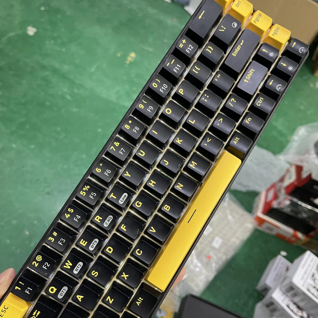 95新  新盟RF68三模无线小键盘