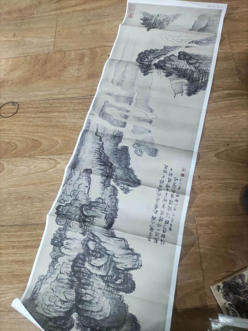 注意折叠发货,有折痕,129号画,尺寸约23*80厘米
