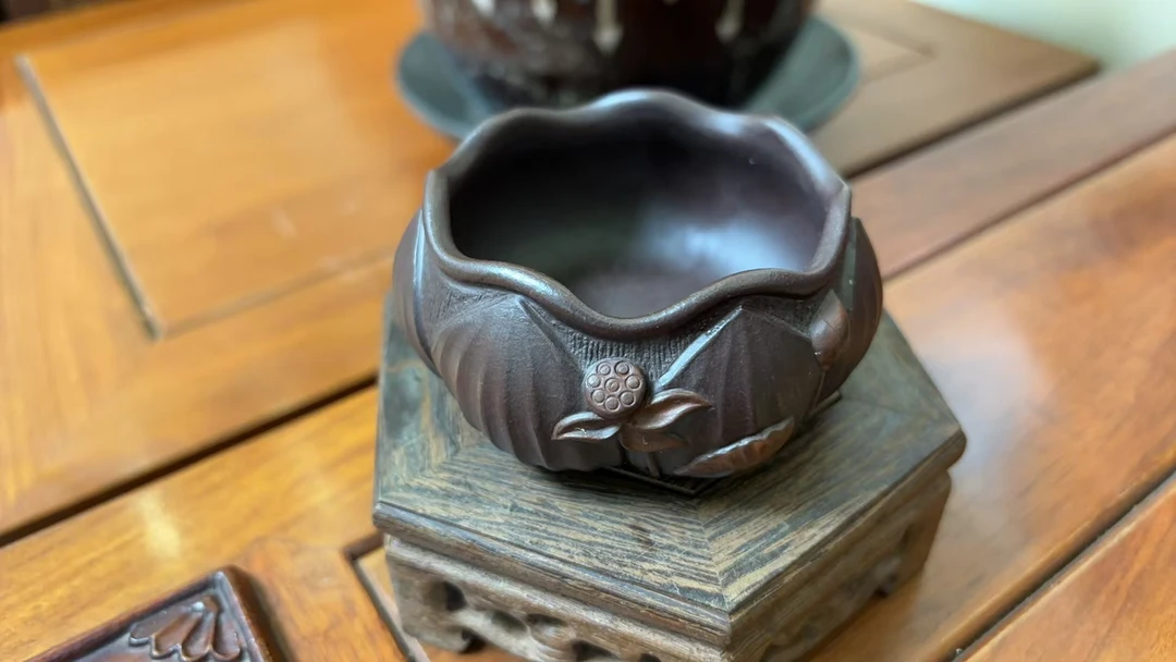 宜兴紫砂原矿石红全手工浮雕禅莲莲花客杯主人杯茶具容量80cc