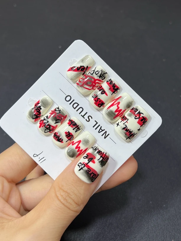 甜酷涂鸦纯手工穿戴甲短甲1043