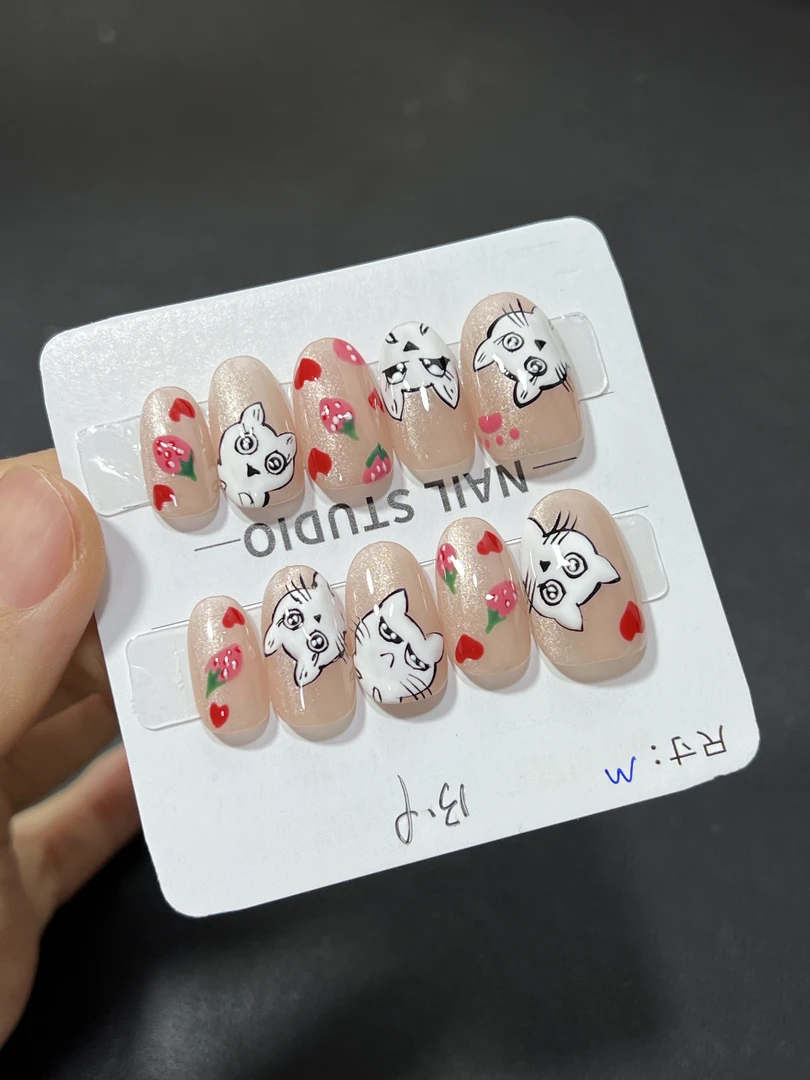 草莓猫咪猫眼美甲短甲纯手工穿戴甲1006