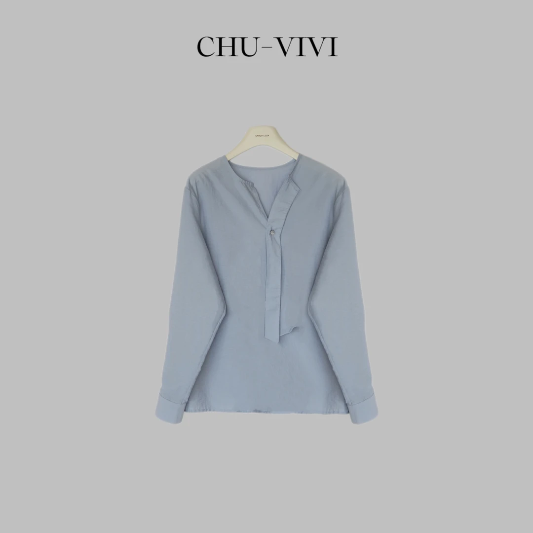 CHOCO"清冷调调“ V领蓝色长袖衬衫D1950