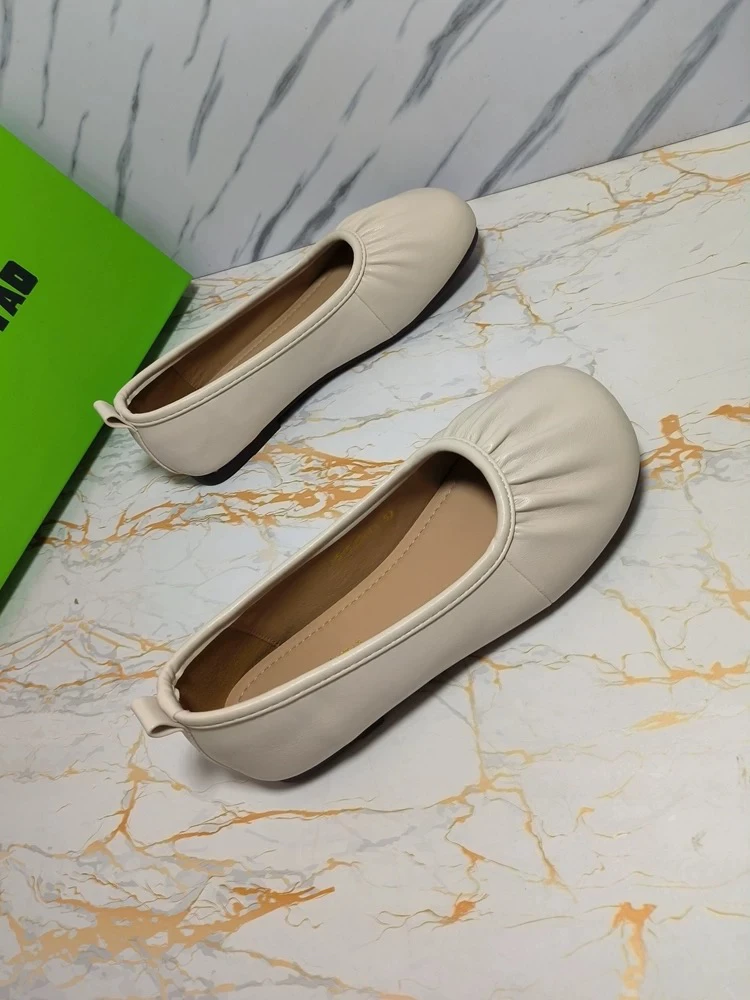 复古褶皱奶奶鞋女平底2024年新款一脚蹬浅口豆豆软底单鞋