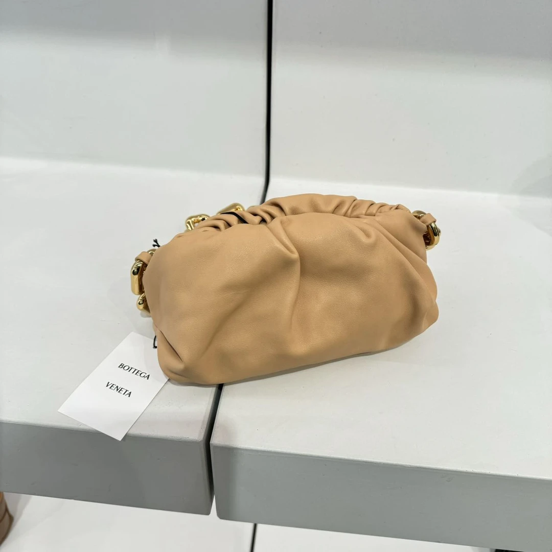全新未使用 BOTTEGA VENETA/葆蝶家 中古褶皱云朵包