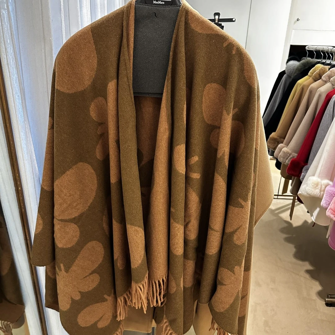 全新未使用 MaxMara pace 纯羊毛披肩