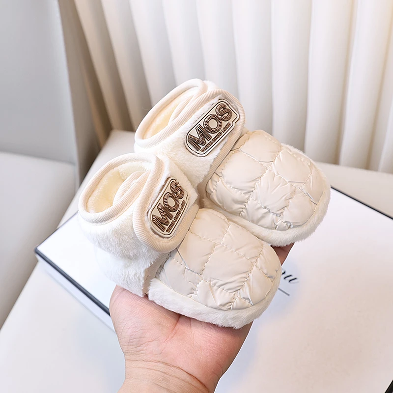 冬季婴儿鞋子6-12个月软底防滑不掉鞋男女宝宝0-1岁加绒学步棉鞋8