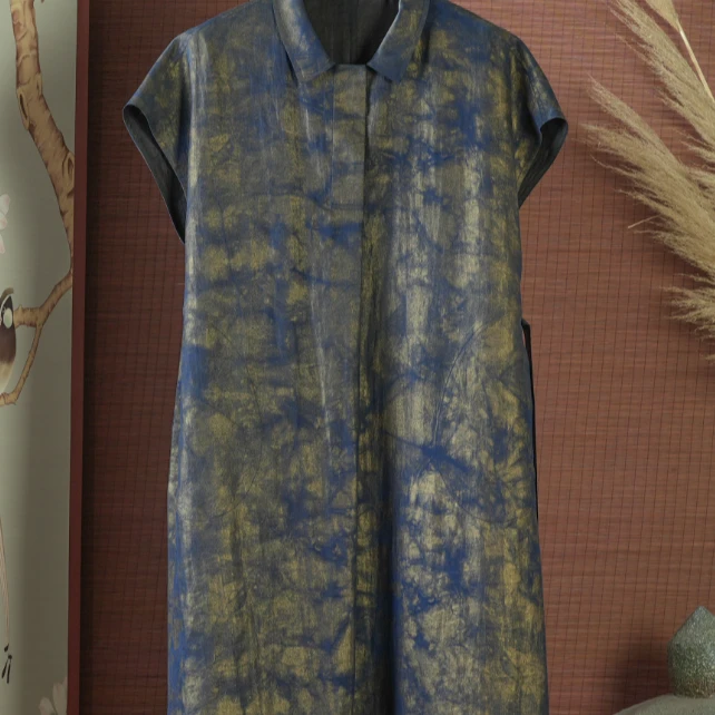 佳   新中式风桑蚕丝 鎏金墨池扎染蓝色龟纹连衣裙 235324