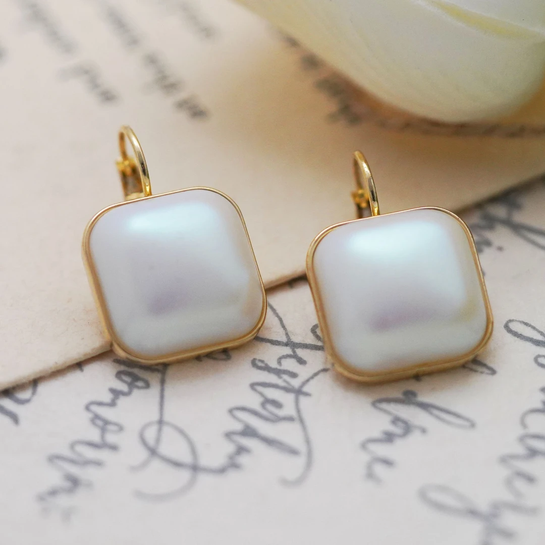 铜合金耳饰 轻奢高级感设计师款时尚气质复古方形名媛耳扣~1050