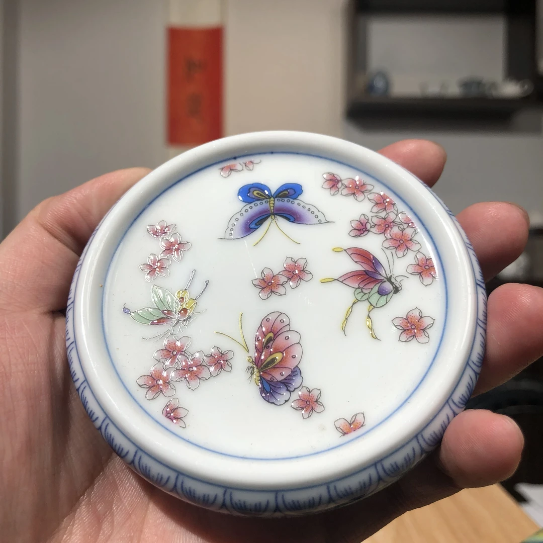 陶瓷蝶恋花盖置青花