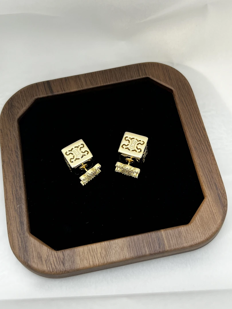 铜合金锆石耳饰 高级感镂空方块双面设计耳饰耳钉时尚百搭个性