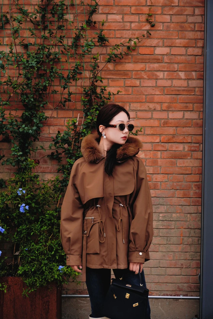 【万人迷】2024新款冬季连帽百搭休闲时尚气质大毛领韩版显瘦洋气