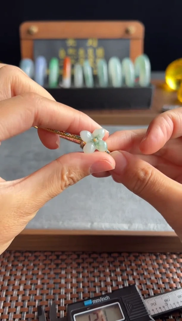 【闪购商品】翡翠手串未镶嵌301号