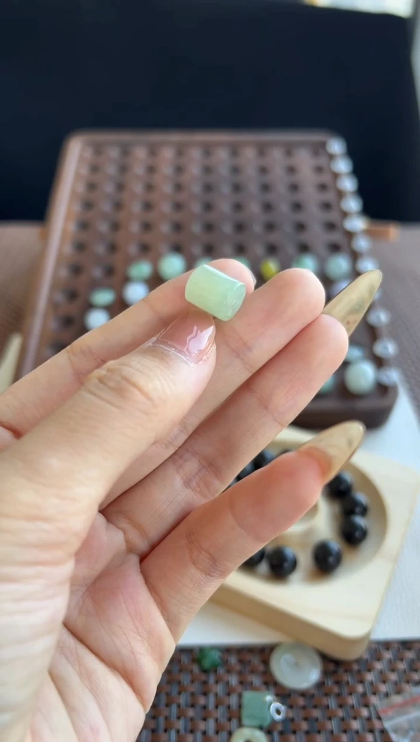 【闪购商品】翡翠吊坠(不含链)未镶嵌5-8买断9.3*10.5