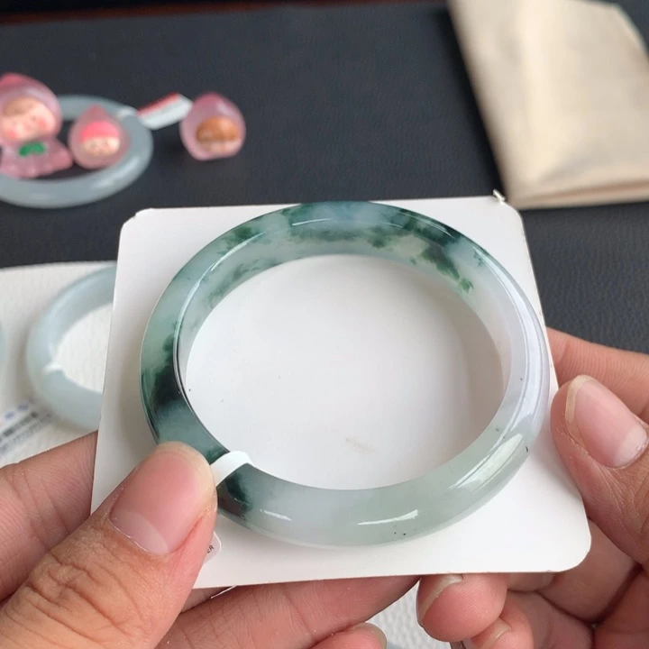 翡翠手镯未镶嵌31号 55.6