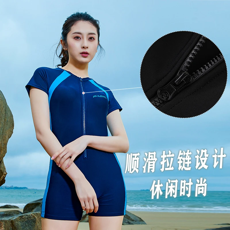 泳衣女士2024新款保守高级感连体平角遮肚显瘦温泉专用大码游泳装