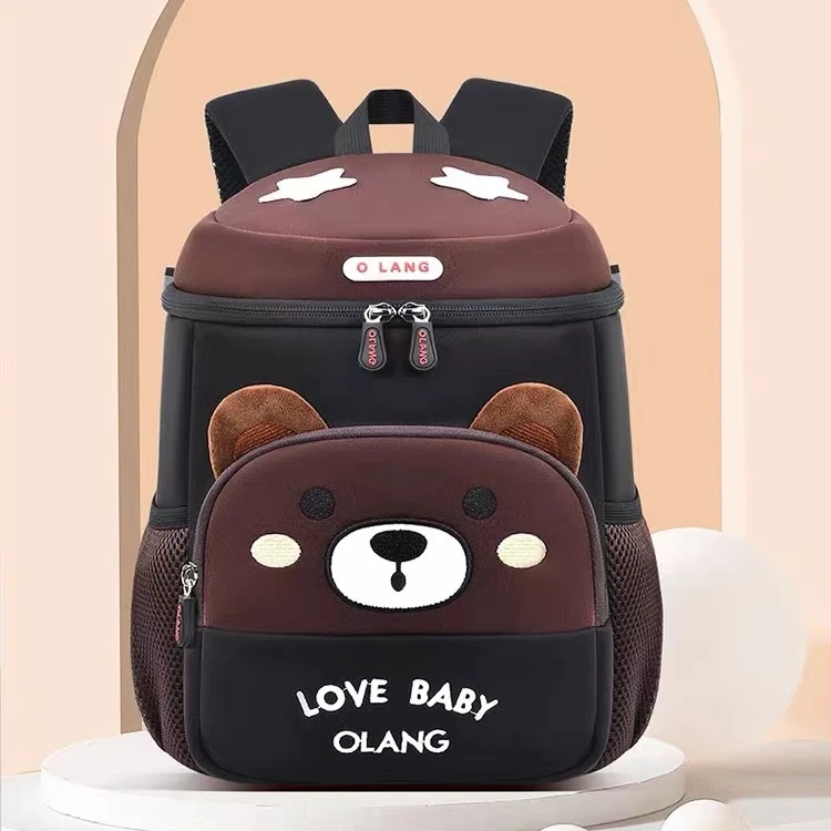 新款时尚卡通小熊背包幼儿园男孩书包2-4-7岁中大班男童外出背包