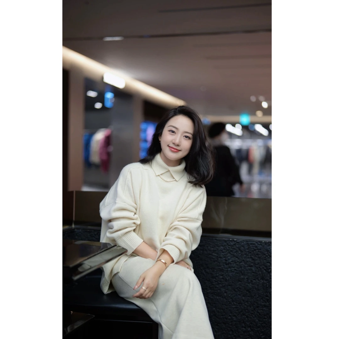 <反季清仓 NO退NO换!!> 优雅叠领宽松毛衣