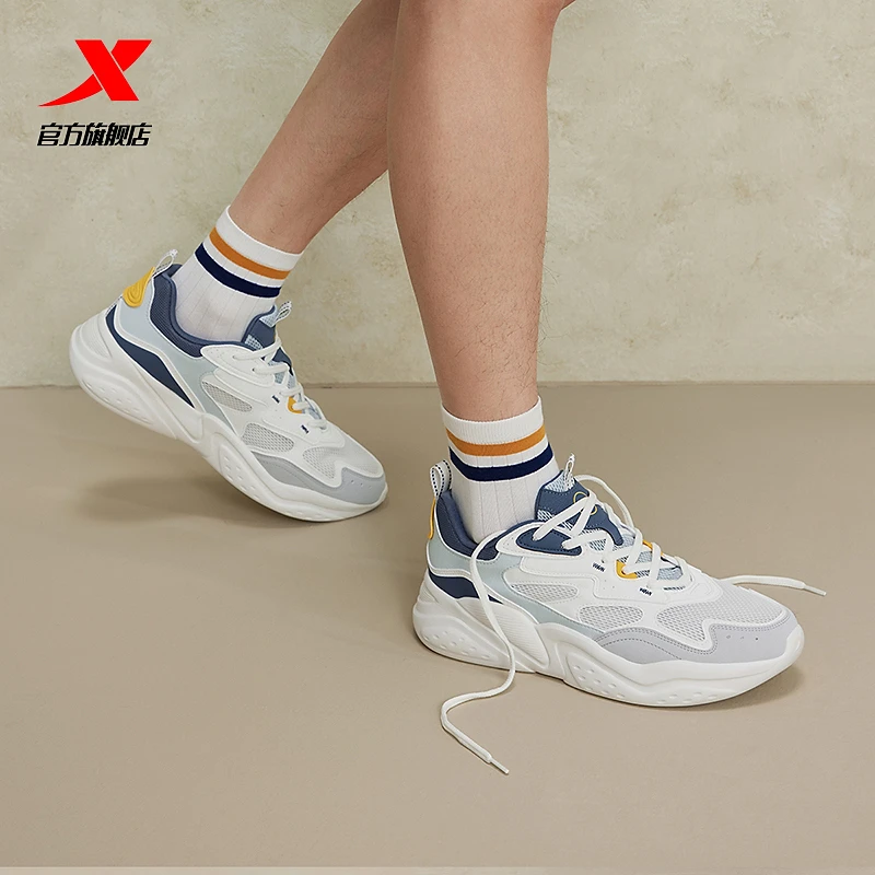 特步男士运动休闲网面透气潮流复古轻便低帮百搭春夏男款休闲鞋