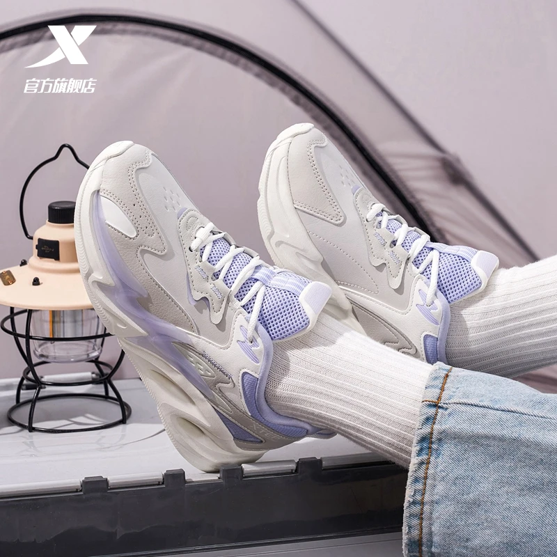 特步闪电2.0秋季爆款减震情侣款老爹鞋百搭休闲跑步美拉德运动鞋