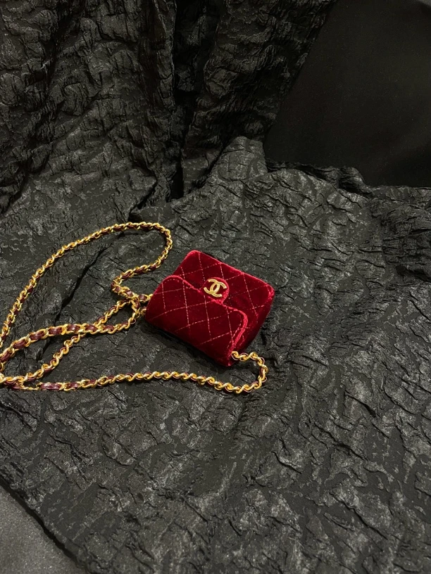 95新 Chanel/香奈儿 chanel红丝绒口红唇膏mini cf单肩包