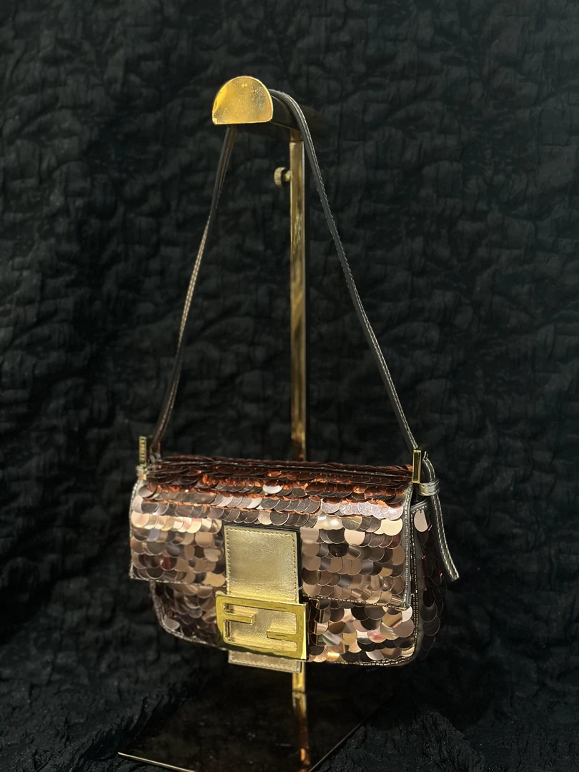 95新 FENDI/芬迪 夏七中古/芬迪/迷你亮片法棍/腋下单肩包
