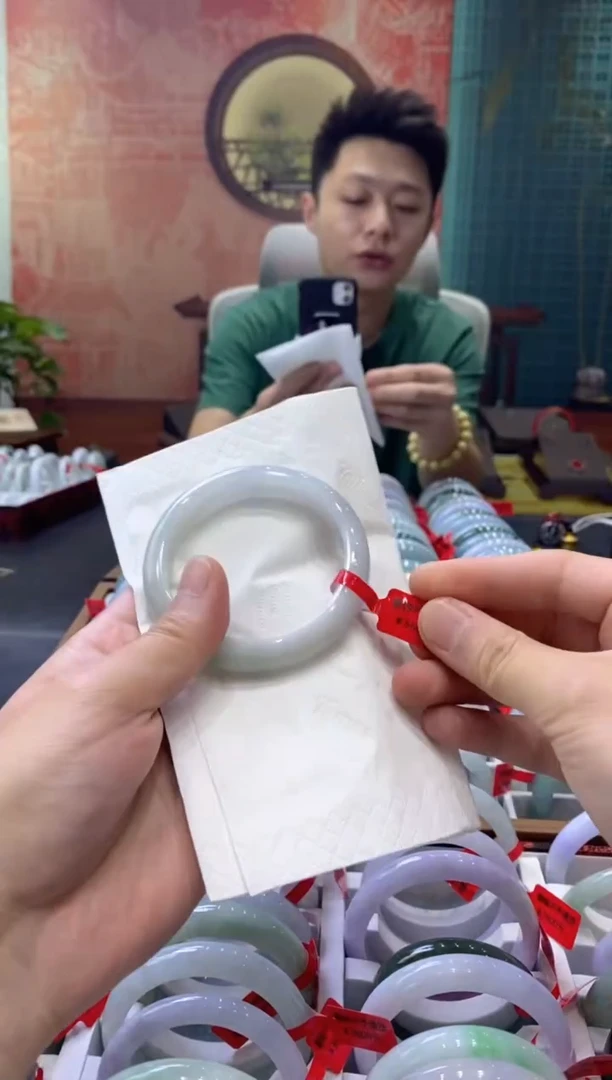 【闪购商品】翡翠手镯未镶嵌00002123