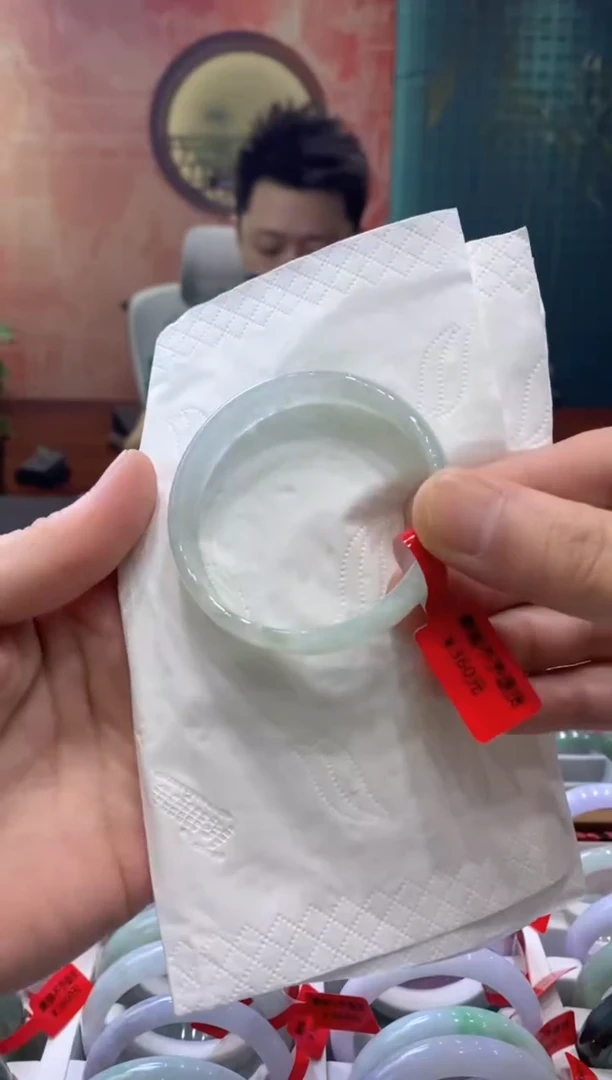 【闪购商品】翡翠手镯未镶嵌00002046