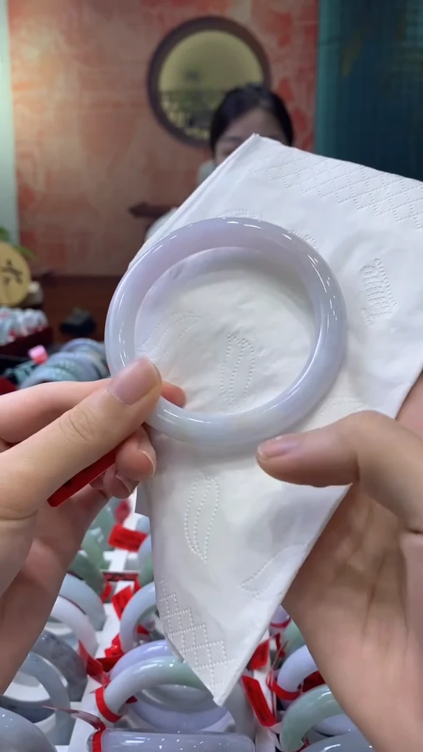 【闪购商品】翡翠手镯未镶嵌多人03870