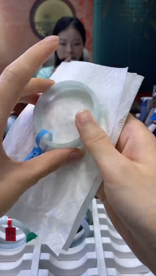 【闪购商品】翡翠手镯未镶嵌多人12975