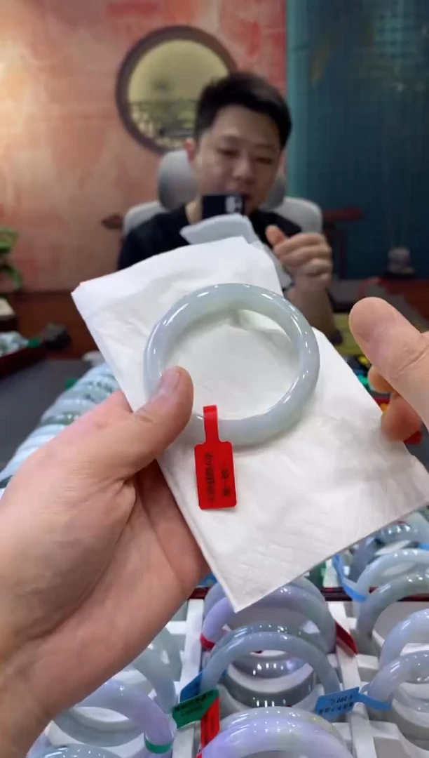 【闪购商品】翡翠手镯未镶嵌00008264