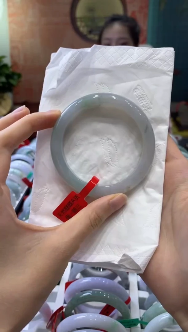 【闪购商品】翡翠手镯未镶嵌多人00416