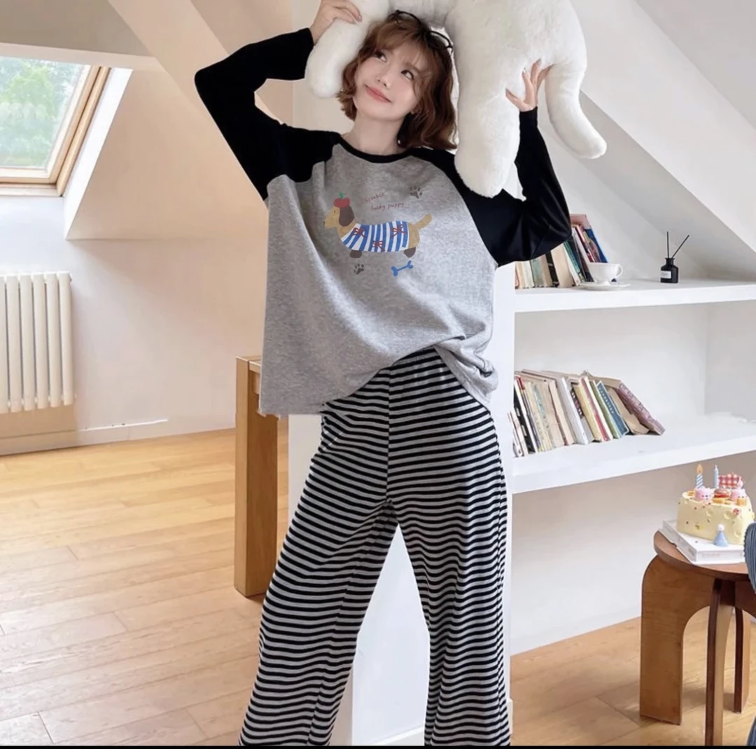 Y9910秋季圆领长袖长裤带胸垫女士纯棉睡衣 休闲腊肠狗狗可外穿