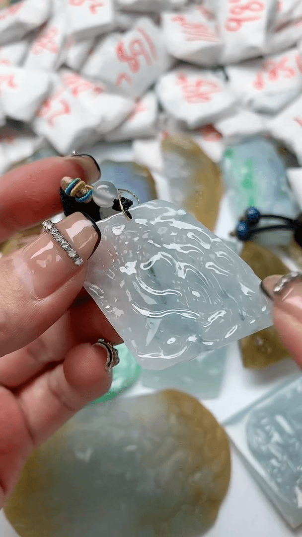 【闪购商品】翡翠颈饰未镶嵌1111111111