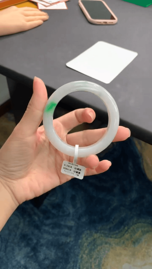 【闪购商品】翡翠手镯未镶嵌06090140010