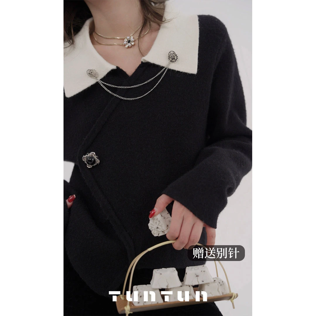 吞金兽内购会【除夕夜 黑色】新岁如意 撞色翻领斜门襟设计感毛衣