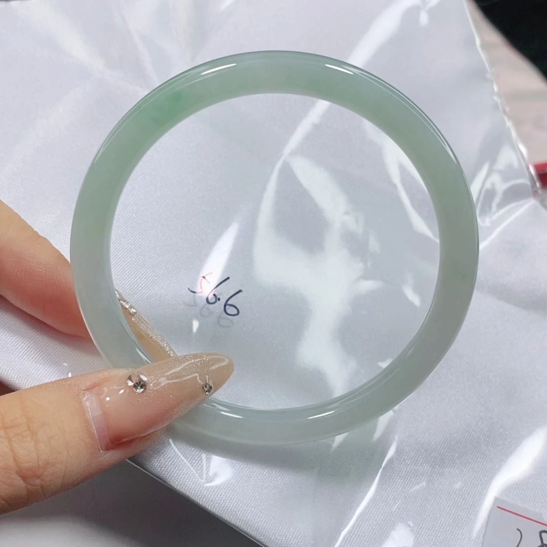 翡翠手镯未镶嵌丽*56.6圈