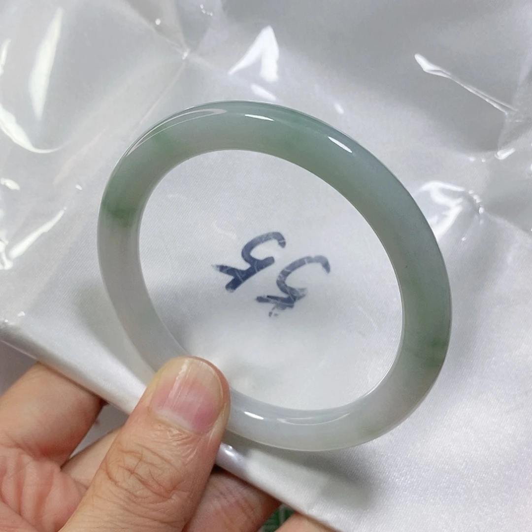 翡翠手镯未镶嵌55圈口圆条