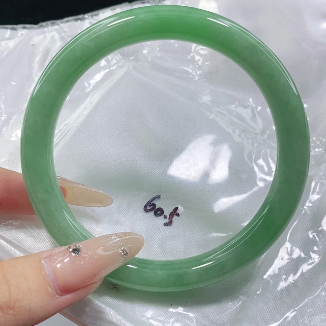 翡翠手镯未镶嵌泽*60.5圈