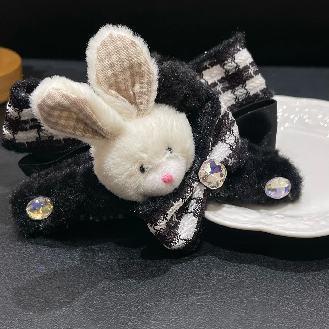 雏奇精选  韩版毛绒兔子AB面黑色抓夹H269
