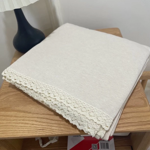 403  原生彩棉全棉双人花边毯 （尺寸180*230左右不含花边）