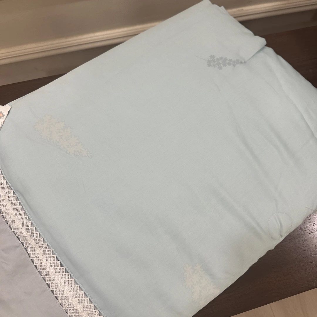 408 丁香花真正100支兰精天丝夏被200*230 四斤左右 可能有微瑕