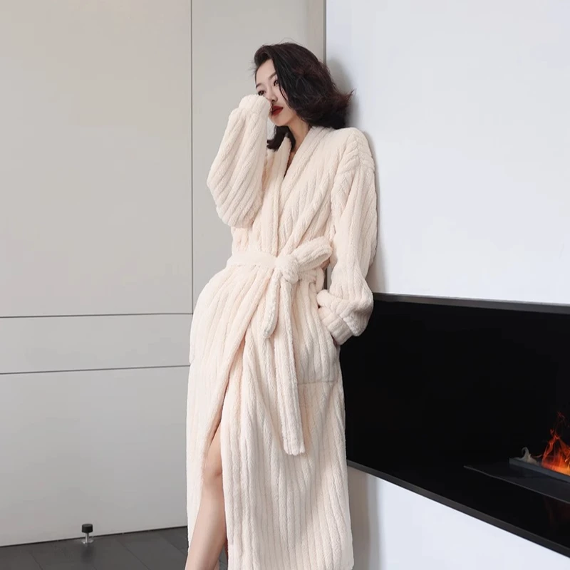 法式纯欲高级纯色珊瑚绒长袖睡袍女士冬季新款加厚保暖家居服浴袍