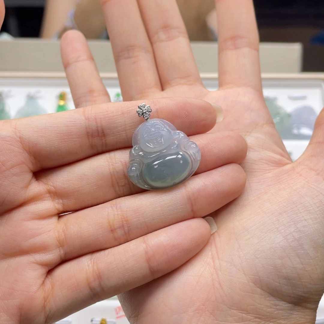 翡翠颈饰18K金镶嵌翡翠
