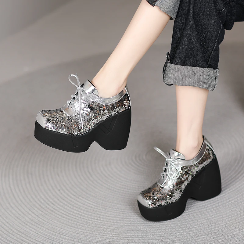 10.5cm百搭厚底高跟单鞋春秋新款亮皮方头真皮系带深口增高女鞋