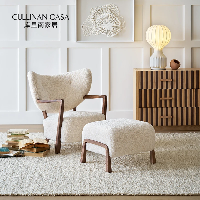 库里南家居伍尔夫休闲椅雪花白法式奶油风实木复古风羊羔绒单椅