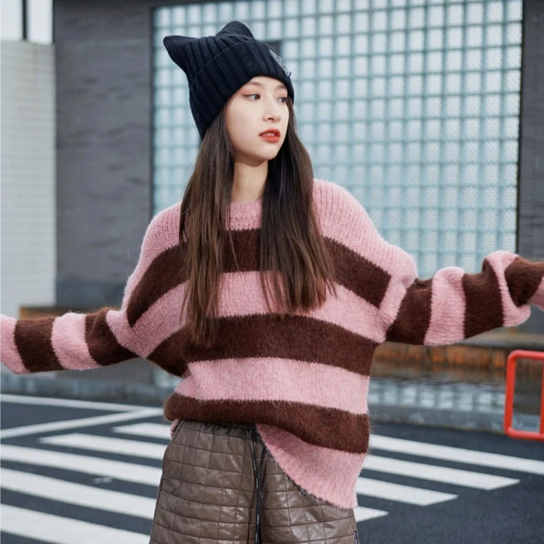 U/TI 粉咖粗条纹撞色慵懒风圆领秋冬厚感百搭长袖套头毛针织衫
