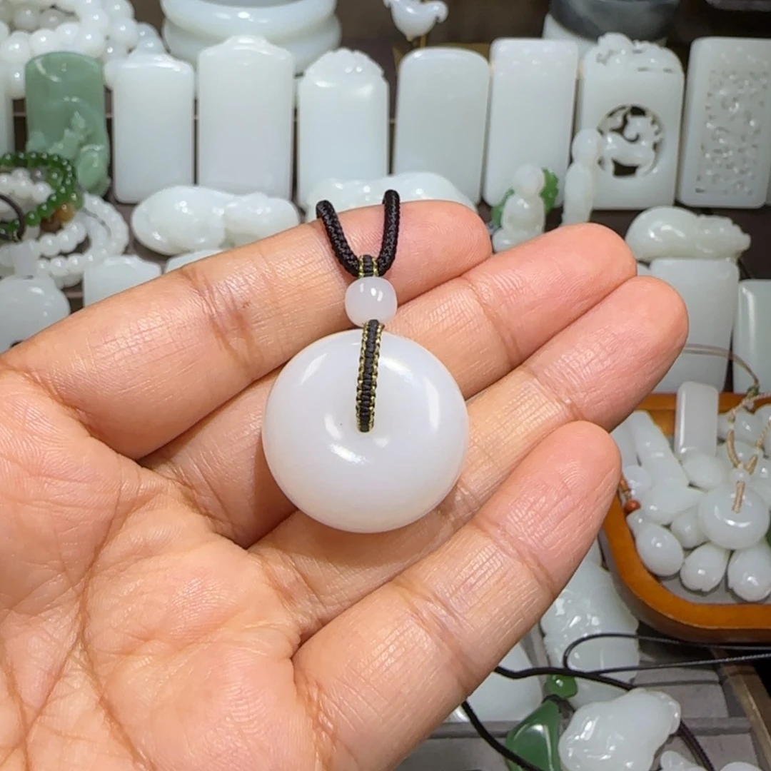 【闪购商品】和田玉颈饰未镶嵌甘****子