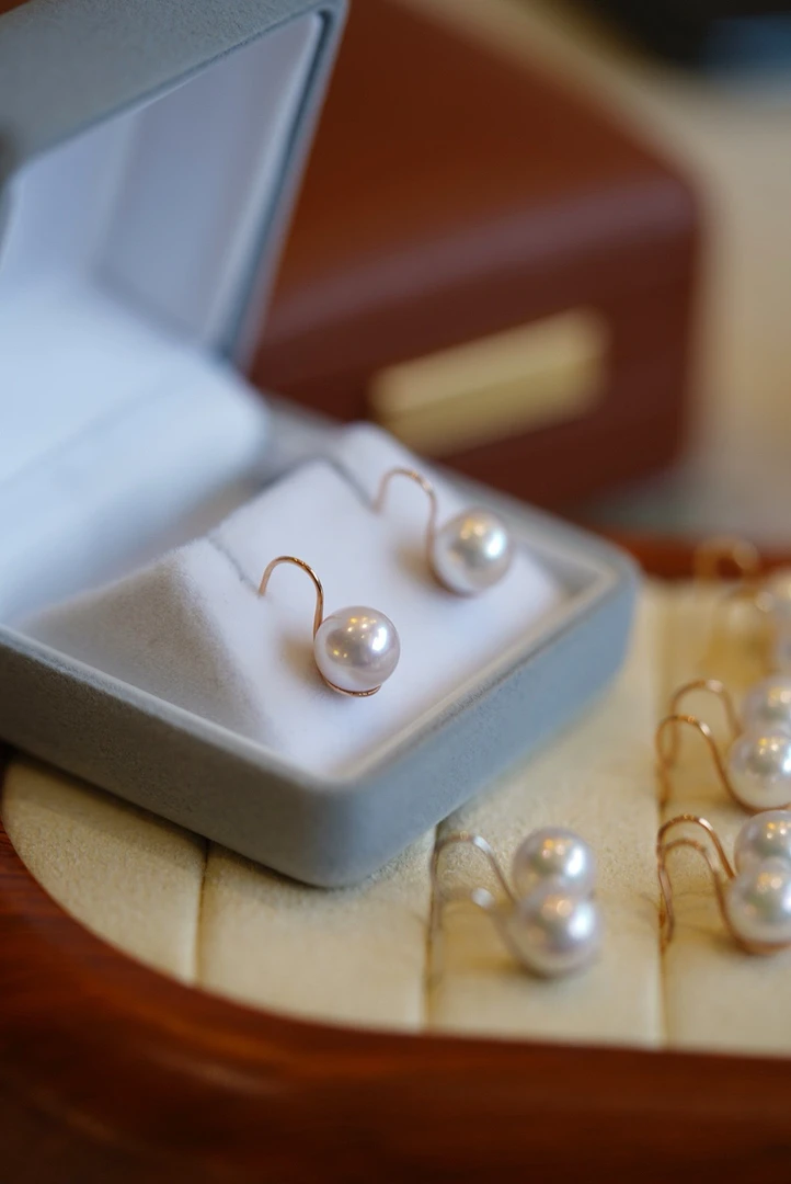 【嘉臻珠宝】18K金天然海水akoya珍珠耳环简约高跟鞋款优雅百搭