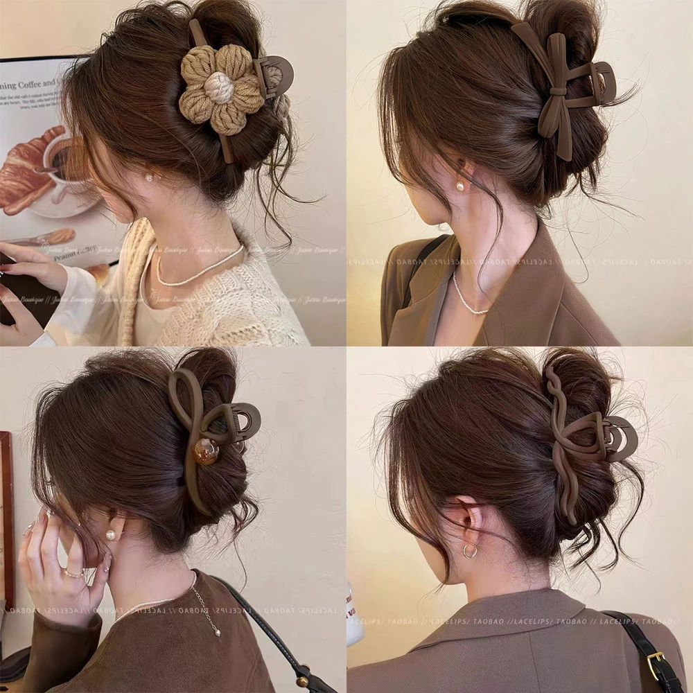 暖咖毛线花朵抓夹2025新款大号磨砂发夹女后脑勺秋冬气质夹子头饰
